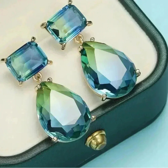 Elegant Green and Blue Drop Earrings - Picture 1 of 3